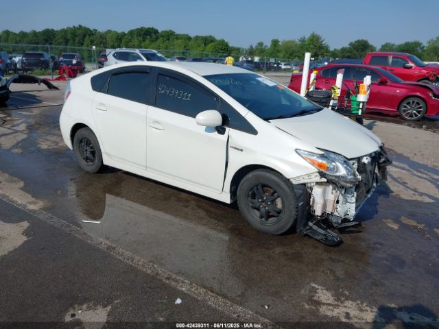  Salvage Toyota Prius