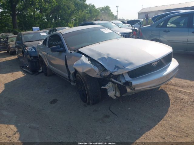  Salvage Ford Mustang