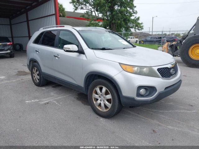  Salvage Kia Sorento