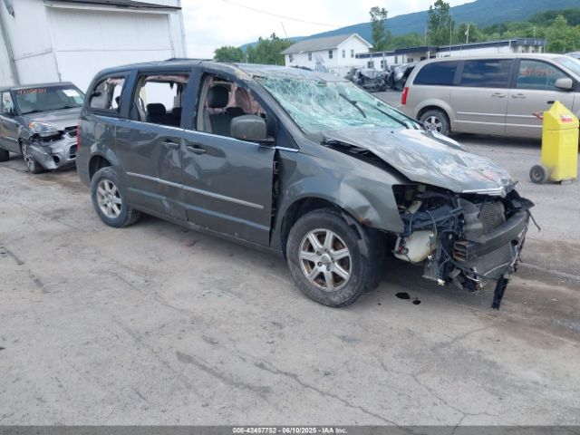  Salvage Chrysler Town & Country