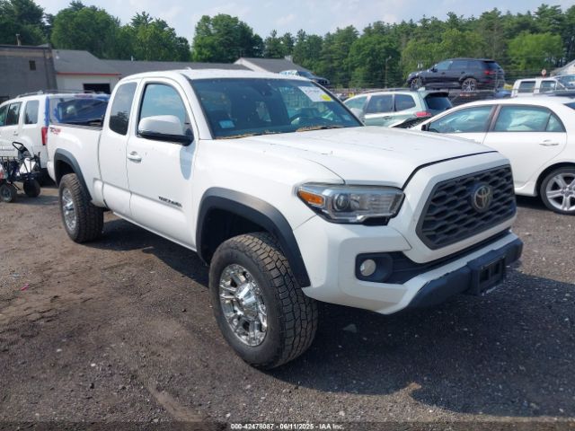  Salvage Toyota Tacoma