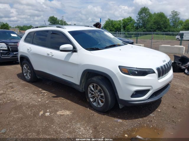  Salvage Jeep Cherokee