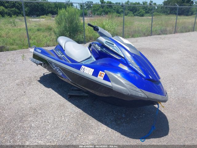 Repairable, Damaged, Salvage Yamaha Fx-cruiser SHO Jet Skis