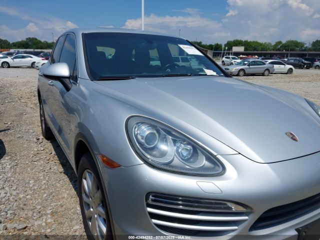  Salvage Porsche Cayenne
