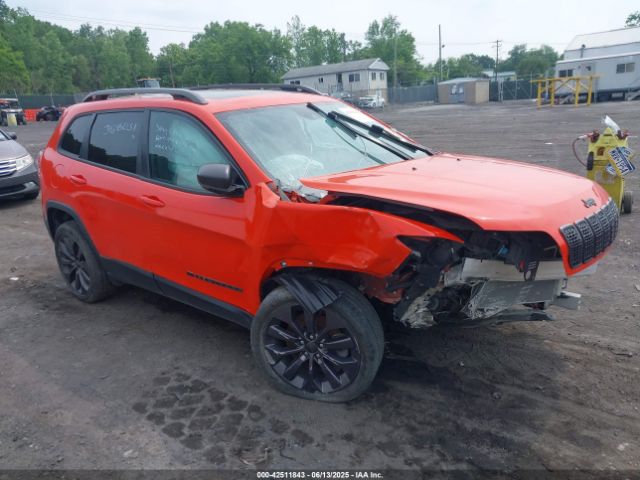  Salvage Jeep Cherokee