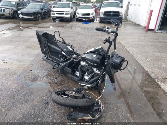 HARLEY-DAVIDSON FLHR
