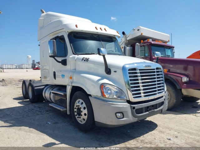  Salvage Freightliner Cascadia 125
