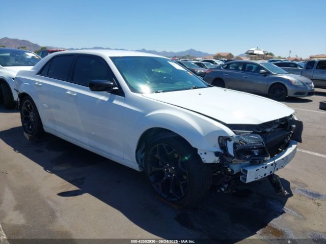  Salvage Chrysler 300