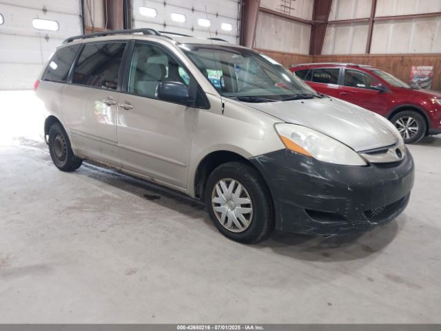  Salvage Toyota Sienna