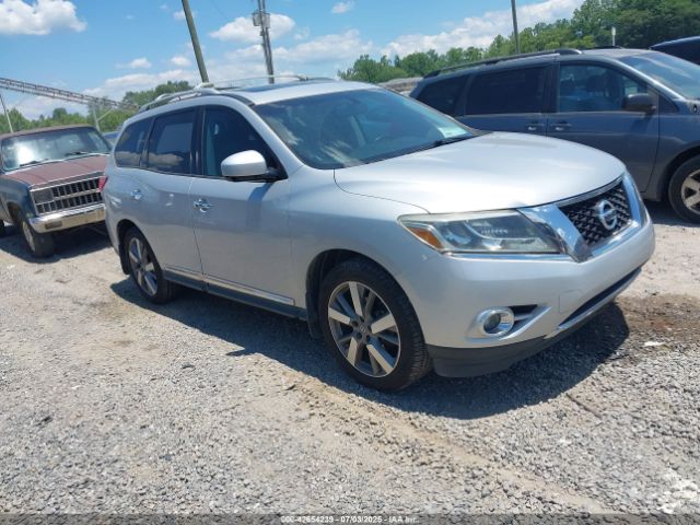  Salvage Nissan Pathfinder