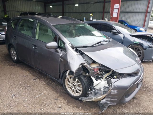  Salvage Toyota Prius v