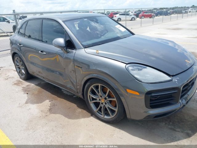  Salvage Porsche Cayenne E-hybrid