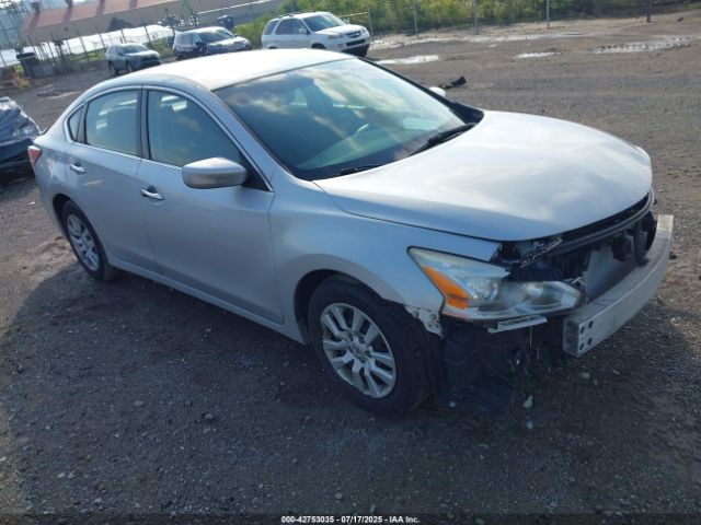  Salvage Nissan Altima