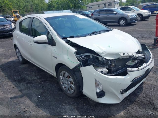  Salvage Toyota Prius c