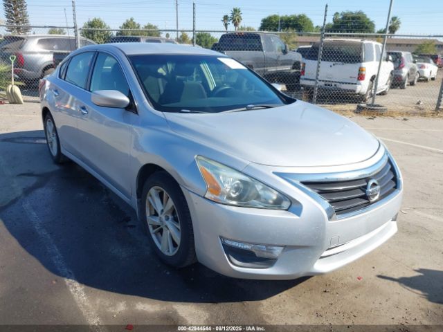  Salvage Nissan Altima