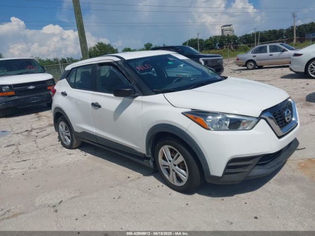  Salvage Nissan Kicks