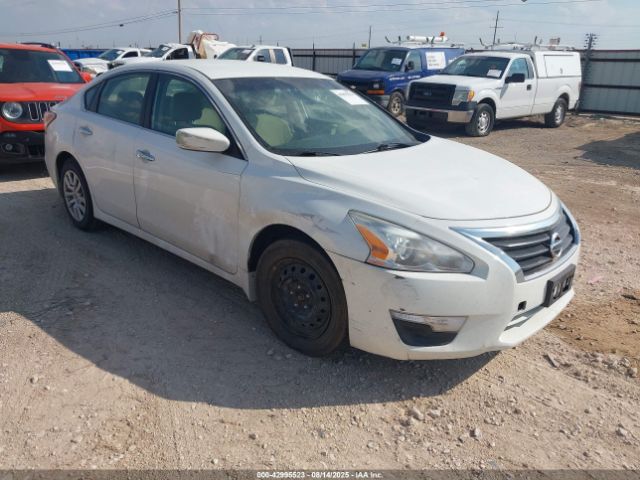  Salvage Nissan Altima