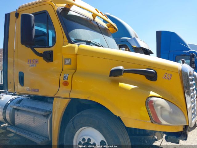  Salvage Freightliner Cascadia 125