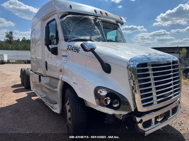  Salvage Freightliner Cascadia 125