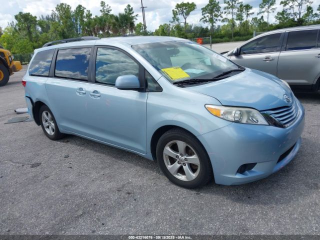  Salvage Toyota Sienna