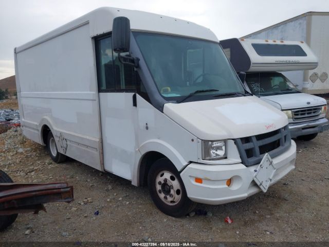 Salvage Isuzu Npr