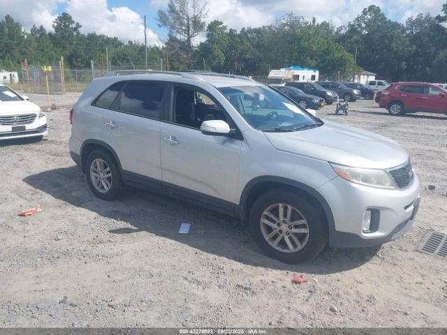  Salvage Kia Sorento