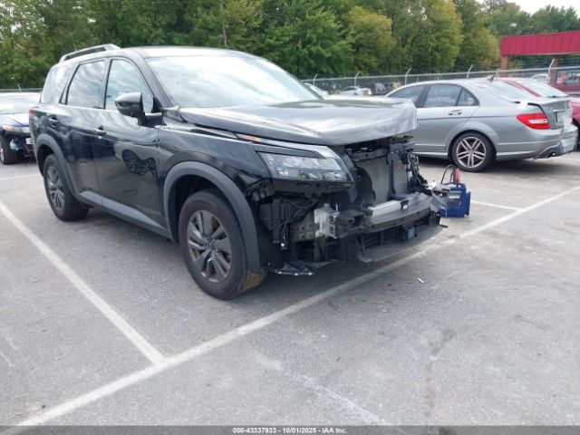  Salvage Nissan Pathfinder
