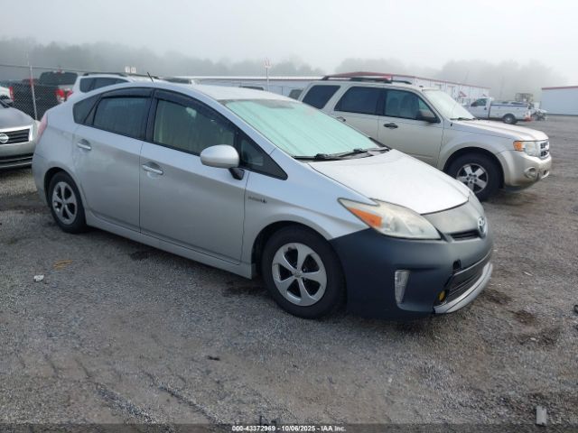  Salvage Toyota Prius
