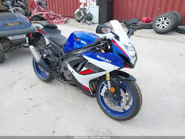 SUZUKI GSX-R750