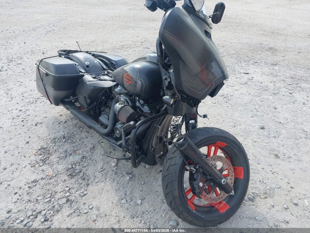 HARLEY-DAVIDSON FLHXS