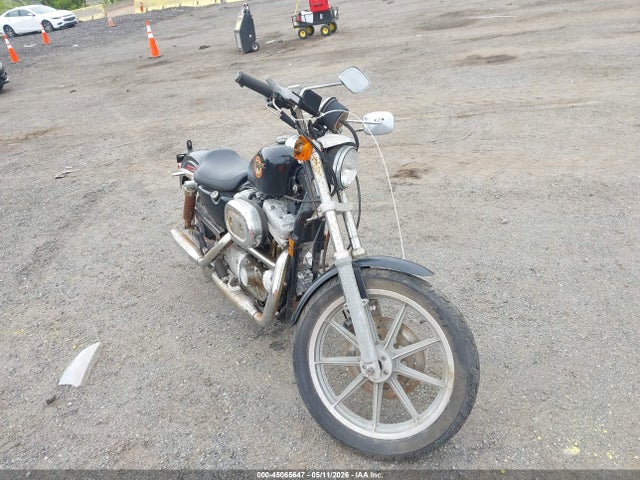 HARLEY-DAVIDSON XLH883