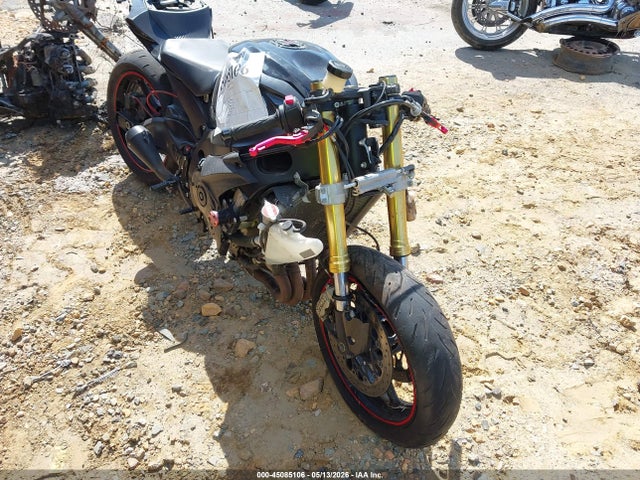 SUZUKI GSX-R750