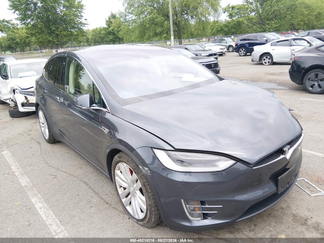 TESLA MODEL X