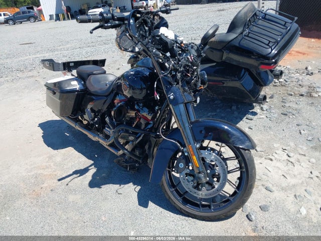 HARLEY-DAVIDSON FLHXSE