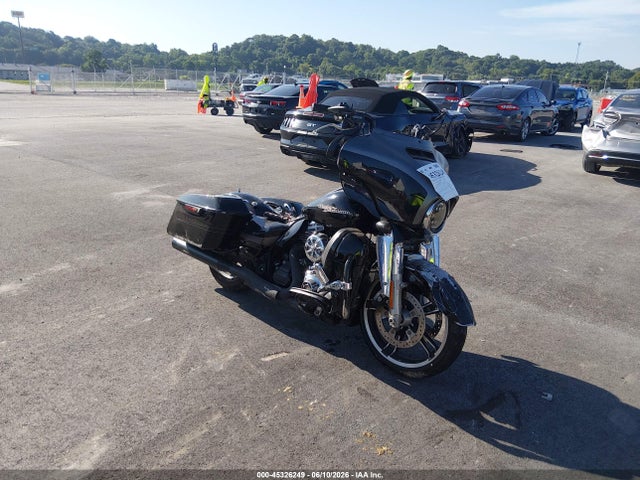HARLEY-DAVIDSON FLHXS