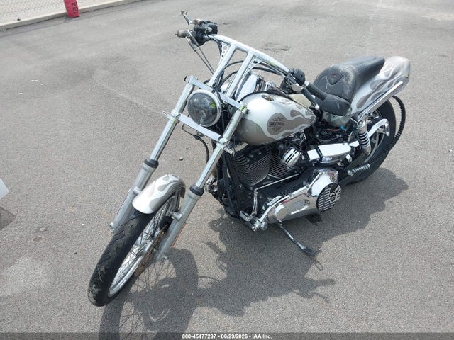 HARLEY-DAVIDSON FXDWG
