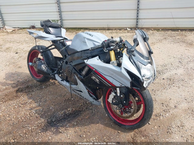 SUZUKI GSX-R750