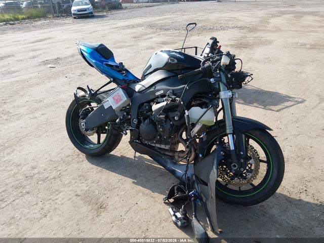 KAWASAKI ZX600