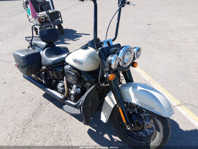 HARLEY-DAVIDSON FLHCS