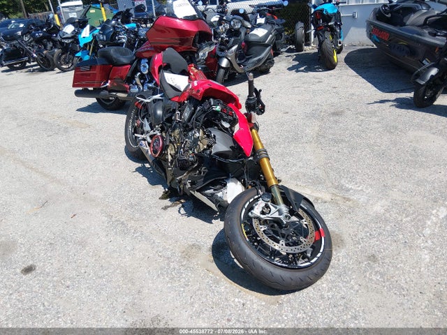 DUCATI STREETFIGHTER