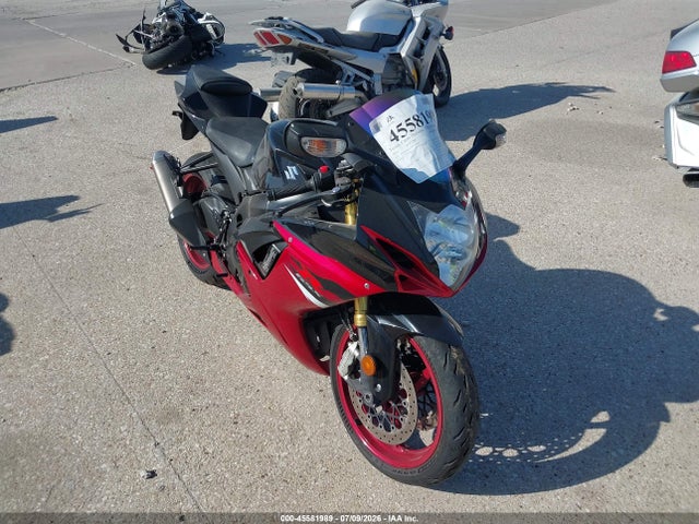 SUZUKI GSX-R750
