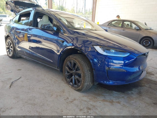 TESLA MODEL X