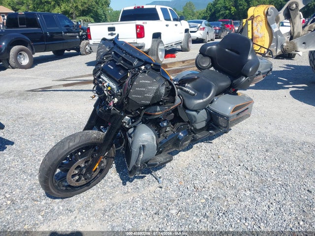 HARLEY-DAVIDSON FLHTK