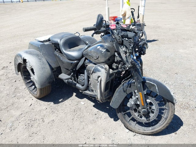 HARLEY-DAVIDSON FLHTCUTG