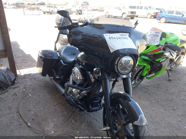 HARLEY-DAVIDSON FLHXS