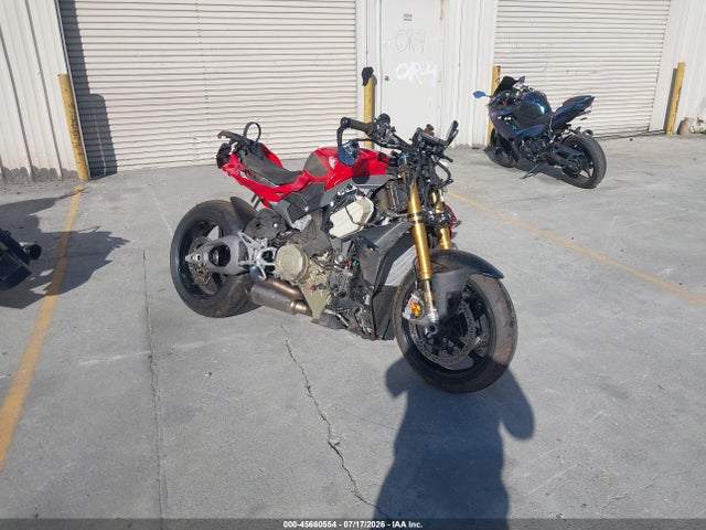 DUCATI STREETFIGHTER