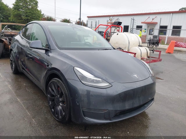 TESLA MODEL Y