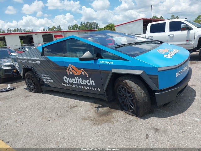 TESLA CYBERTRUCK
