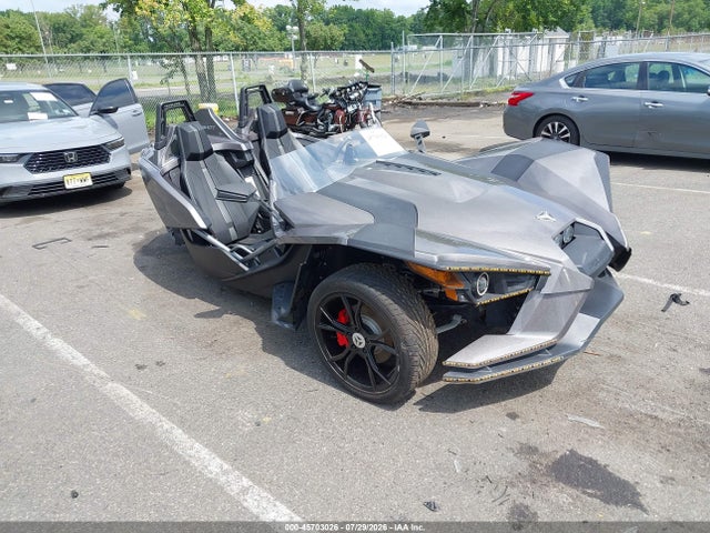 POLARIS SLINGSHOT