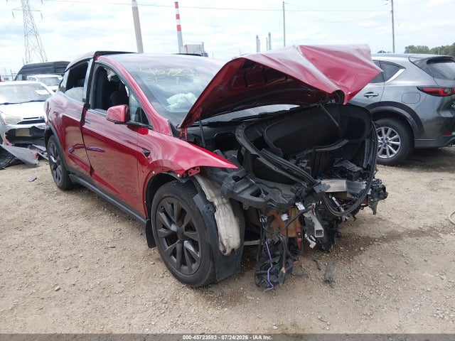 TESLA MODEL X